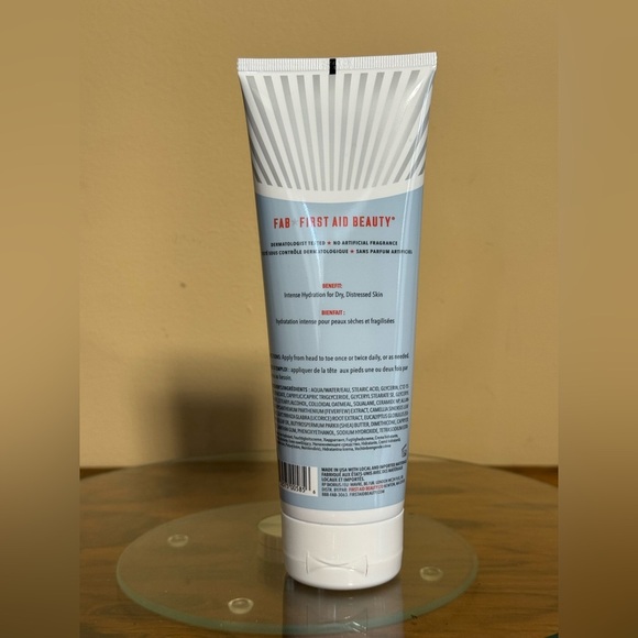 First Aid Beauty Ultra Repair Cream Intense Hydration 8 oz - Picture 8 of 11